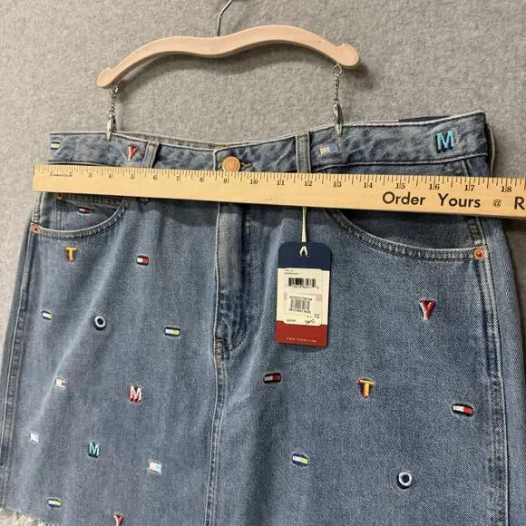Tommy Hilfiger Embroidered Logo Denim Mini Skirt Women Size 32 Y2K Raw Hem NWT - Picture 7 of 10